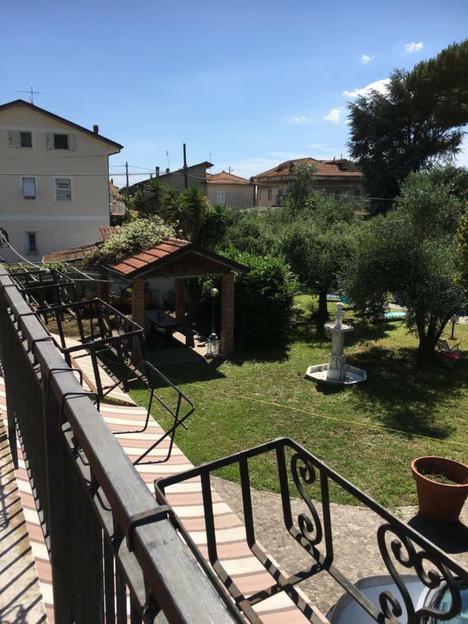 Casa Degli Zii Appartamento Guido Luni المظهر الخارجي الصورة